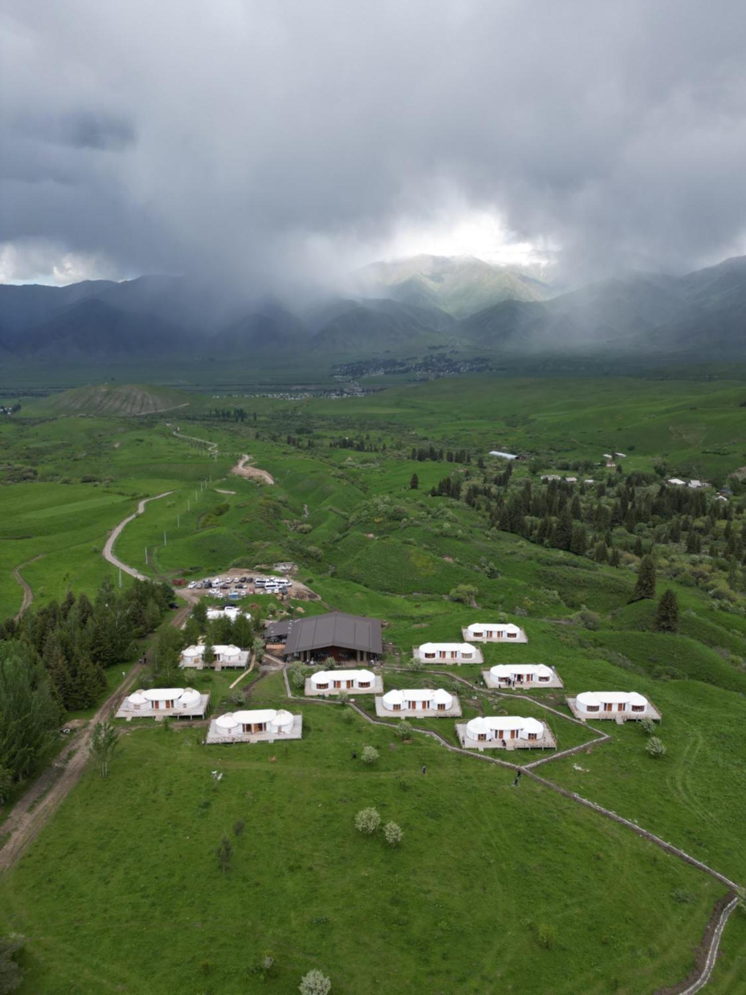 Ethno Complex Ala Kuch Hotel Kaindy Exterior photo